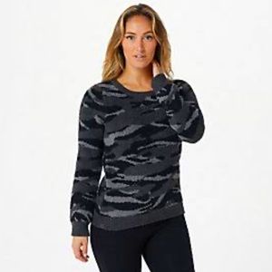 NWT barefoot dreams cozychic seaside crew neck pullover sweater Medium gray camo